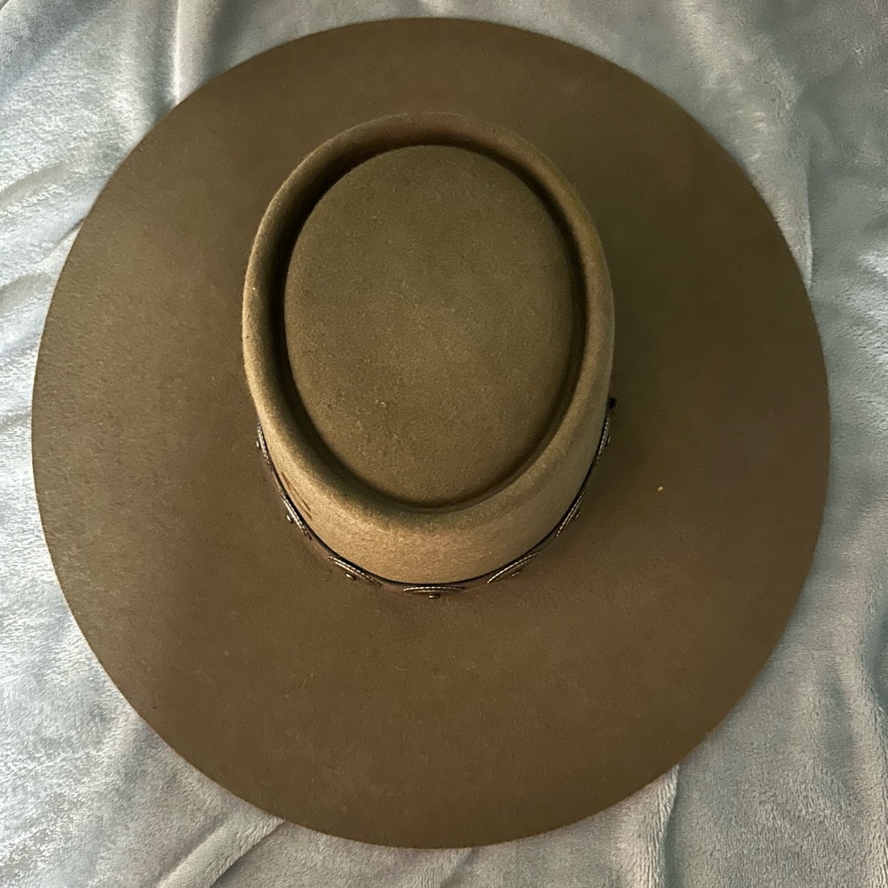 Brown Wide-Brimmed Hat with Concho Band - Picture 3 of 5